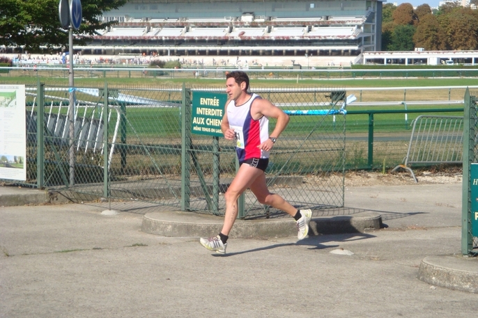 Alain C; ça va moins vite qu'à vélo mais il carbure tout de meme... Alain C; ça va moins vite qu'à vélo mais il carbure tout de meme...
