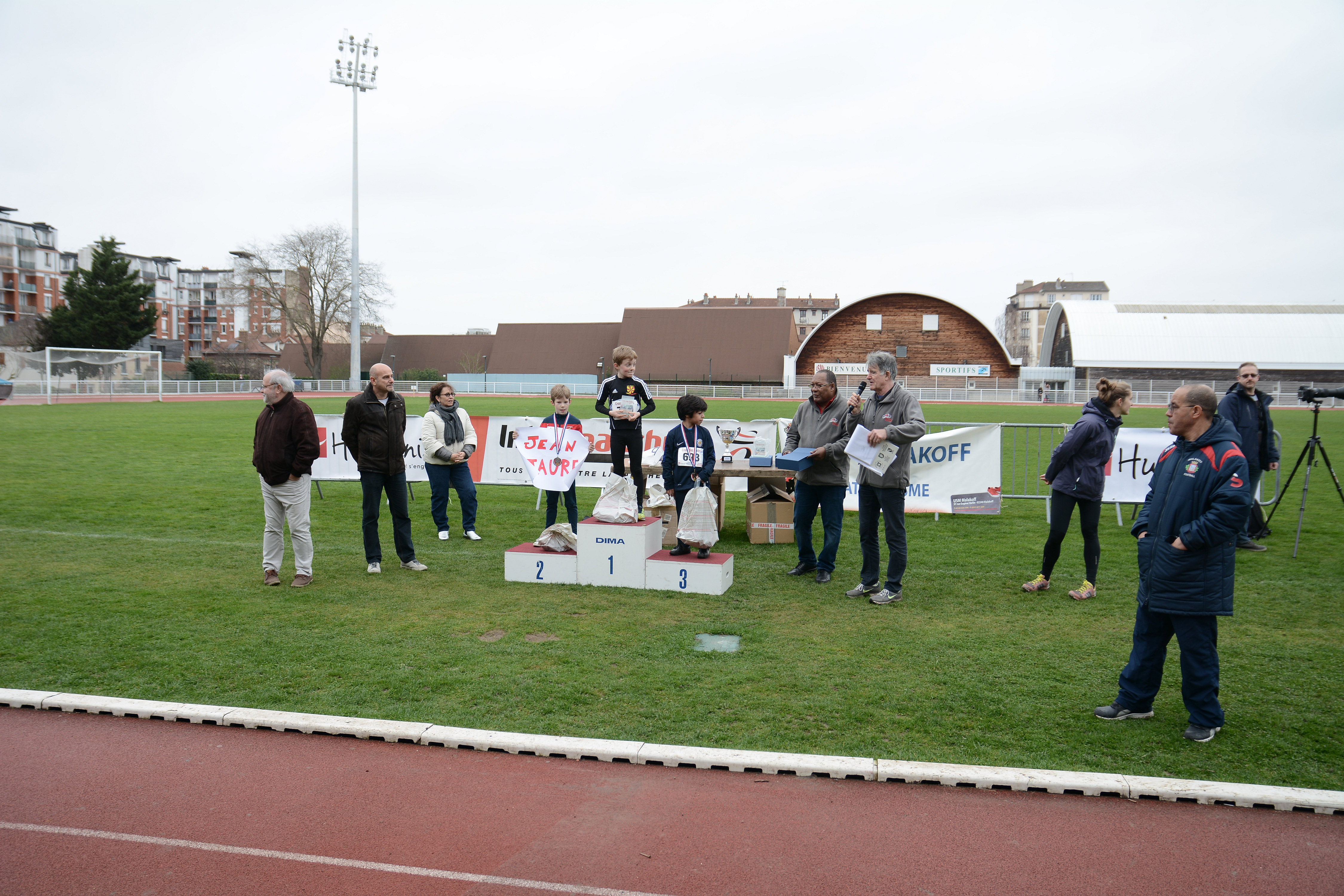 Cross des écoles : nouveau record de participation  Cross des écoles : nouveau record de participation