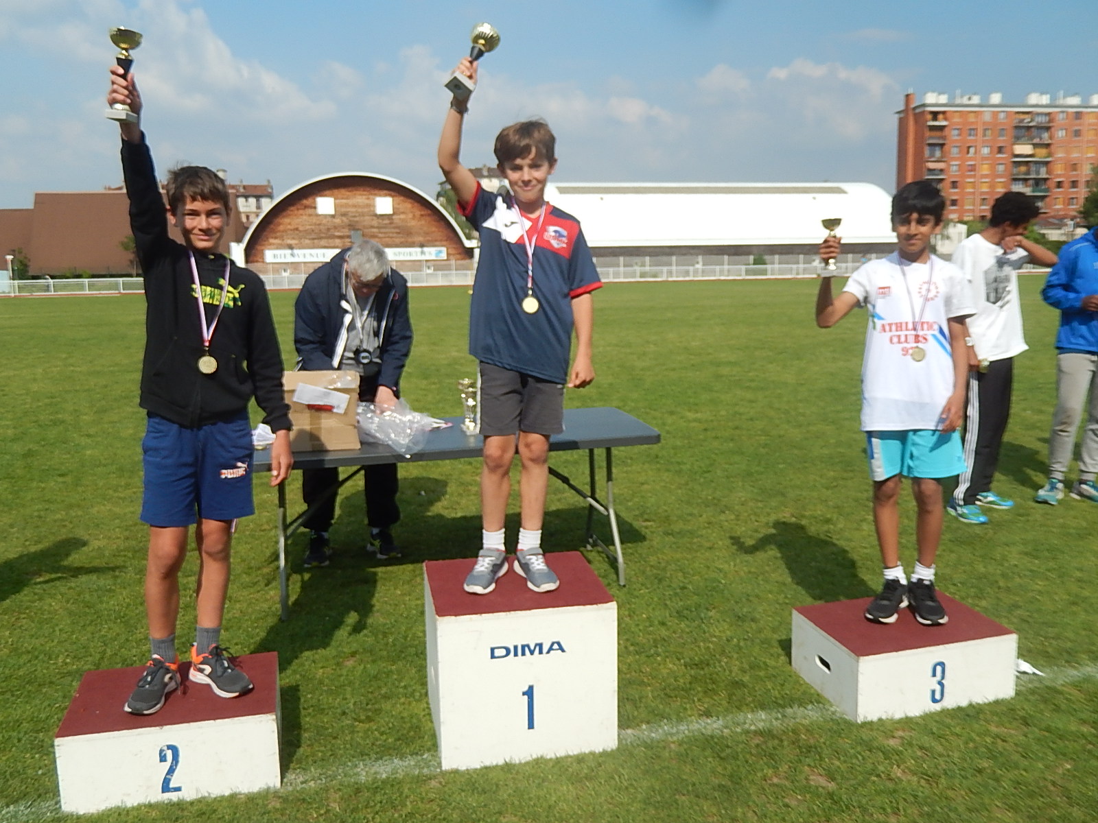 Emile premier poussin Emile premier poussin