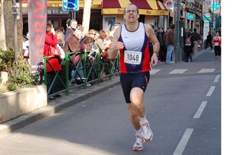 Fabrice a les crocs sur les 5km de Malakoff 2008