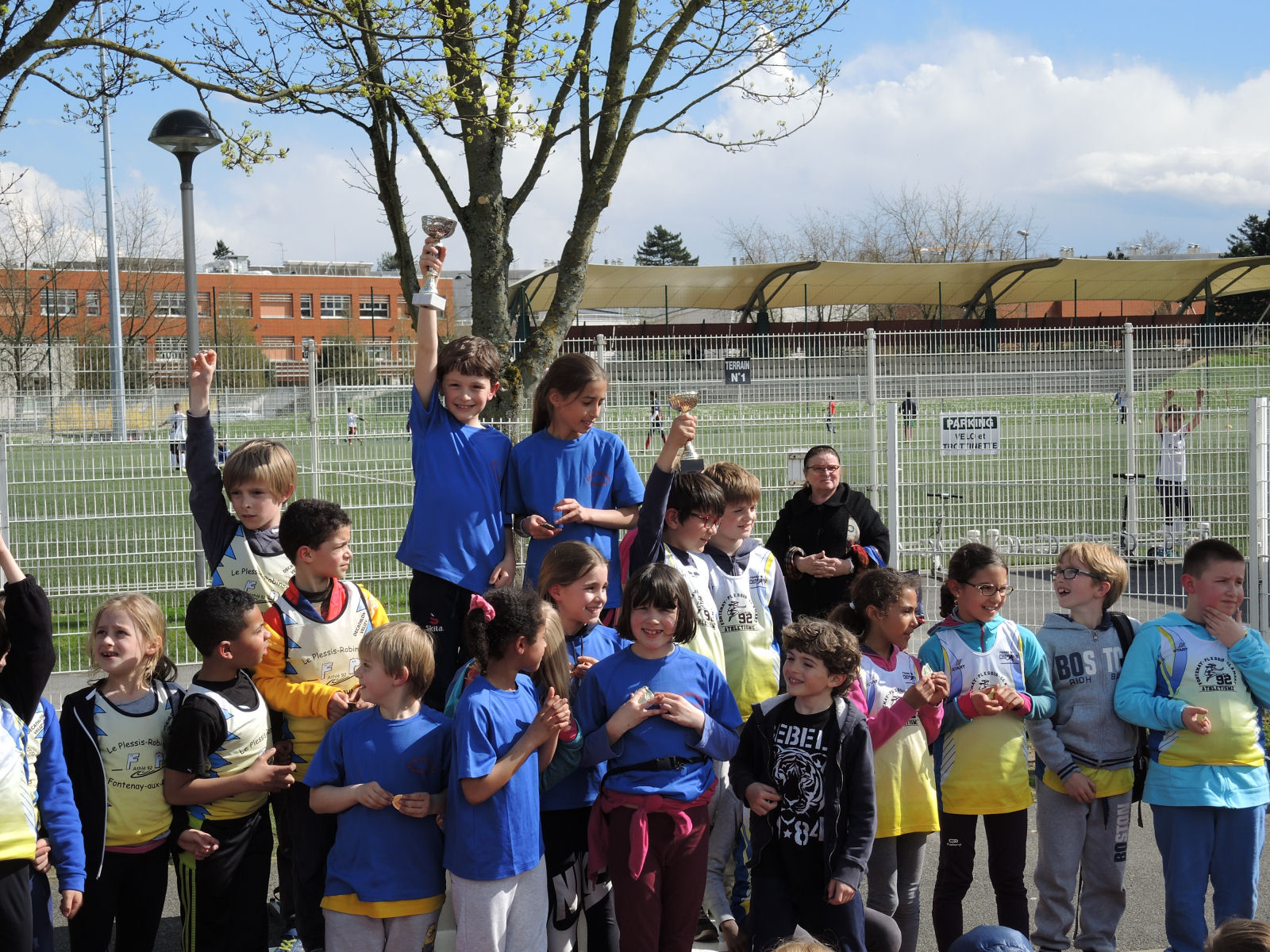 2ème tour du challenge départemental de triathlon Poussin(e)s et Kid-Athlé éveil. 2ème tour du challenge départemental de triathlon Poussin(e)s et Kid-Athlé éveil.